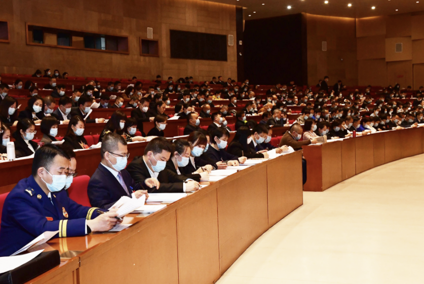 西安市雁塔區(qū)第十八屆人代會(huì)第二次會(huì)議召開，億誠董事長李妮與會(huì)建言